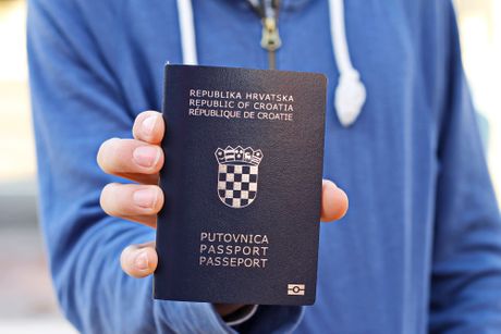 Hrvatski pasoš, putovnica, Hrvatska