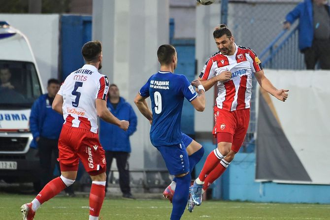 FK Crvena Zvezda Belgrad 3-1 FK Radnik Surdulica :: Resumos