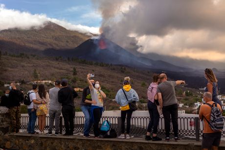 La Palma Španija erupcija vulkan pepeo