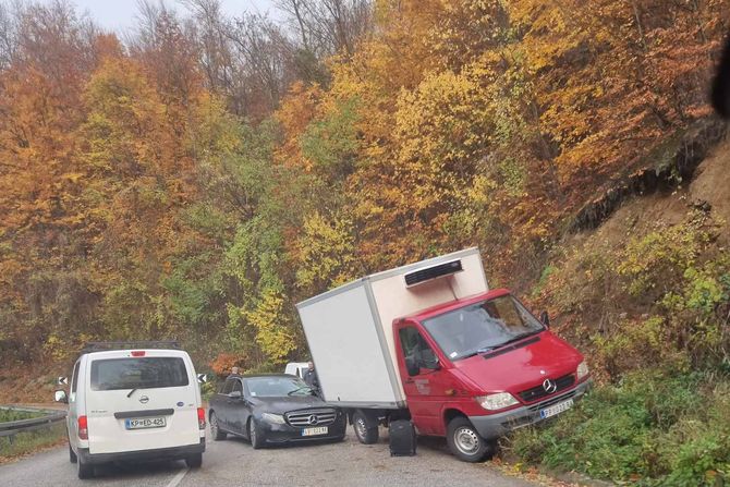 udes, saobraćajna nezgoda, guča