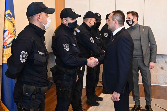 Policija, pucnjava, Zvezdara Policija, pucnjava, Zvezdara