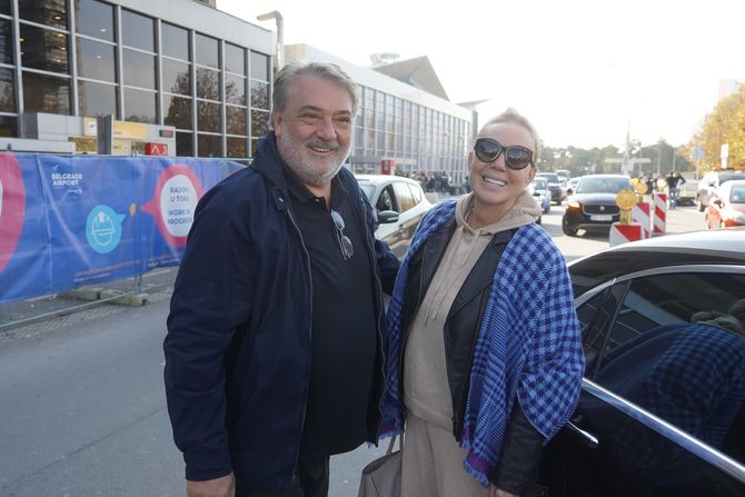 Aerodrom Lepa Brena Slobodan Boba Živojinović Aerodrom Lepa Brena Slobodan Boba Živojinović