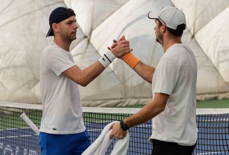 Dejvis Kup Dejvis Kup