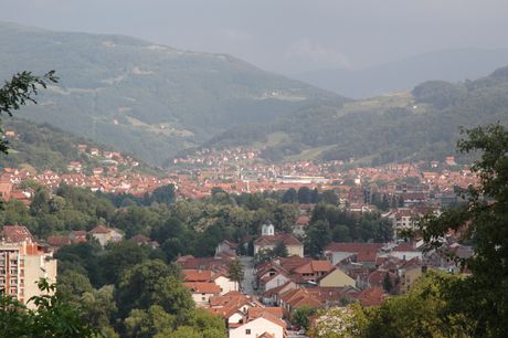 Ivanjica panorama centar grada vidikovac jezero