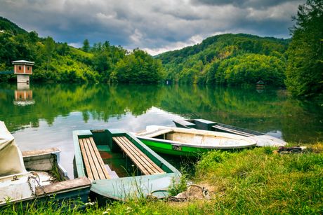 Ivanjica panorama centar grada vidikovac jezero