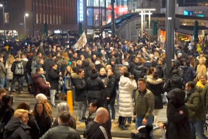 Roterdam Holandija protest protiv kovid propusnica