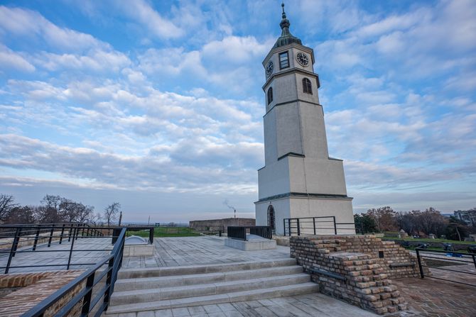 sat, beogradska tvrđava,