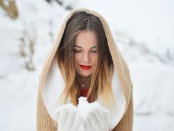 Horoskop, astrologija, zodijak, devojka, zima, mistika, žena,