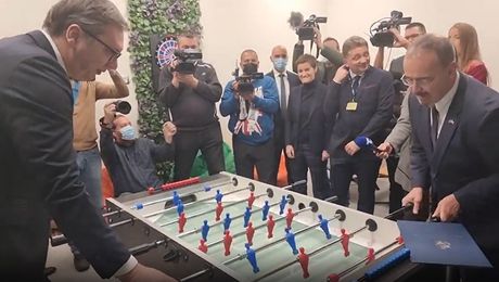 Vucic i ambasador SAD Entoni Godfri