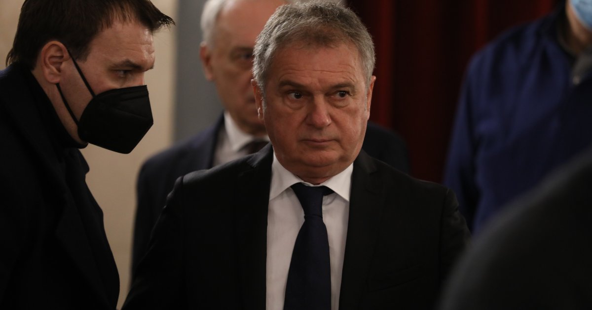 Ljubiša Tumbaković brani Mijatovića: "Ko ima pravo da uruši Peđu? Kako ne zna da vodi Partizan?"