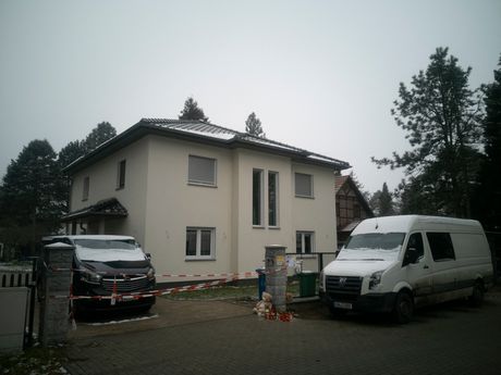ubistvo kod berlina otac ubio porodicu  kući u Senzigu (Brandenburg)