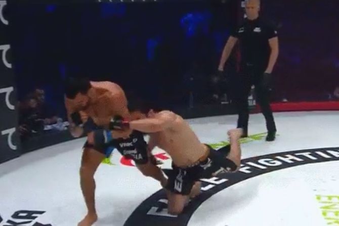 Mehdi Dakaev, MMA borac, supermen udarac