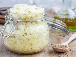 Kiseli kupus, ribanac, salata, povrće