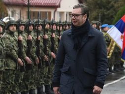 Aleksandar Vučić, Niš, Vojska Srbije