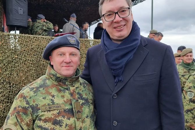 Vučić u Nišu sreo Srđana Mitrovića, starog druga iz vojske koju smo služili pre 30 godina.