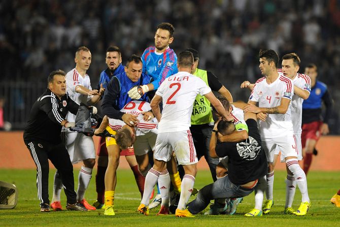 Lorik Cana, Srbija - Albanija 2014, Dron, tuča