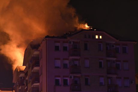 Novi Sad , Liman, požar, zgrada