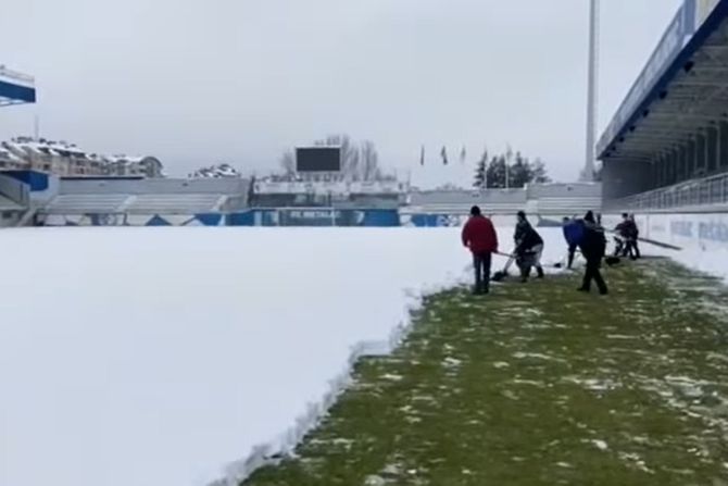 FK Metalac, Gornji Milanovac čišćenje snega