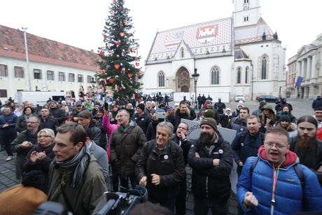 Zagreb, protest, Zakon o zaraznim bolestima