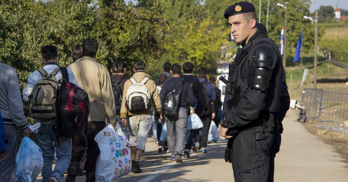 Nevidljivi migranti u Hrvatskoj: Za njih znaju samo retki, za sobom ostavljaju dečija kolica, pelene, odeću...