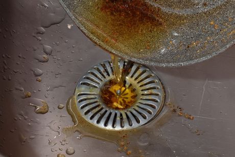 Sudopera ulje slivnik zapušenje kuhija