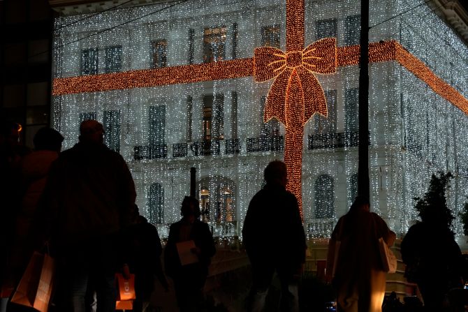 Praznici Nova godina Božić korona virus