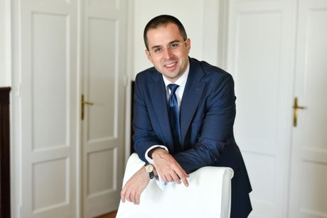 Bogdan Gecić, advokat
