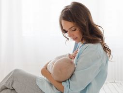 majka, dete, beba, dojenje