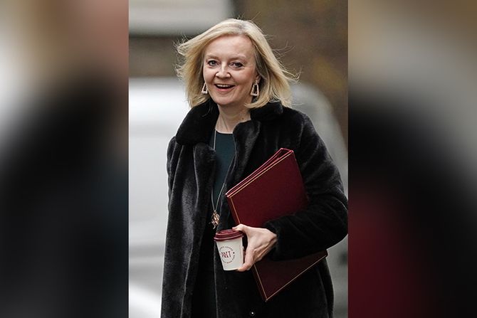 Liz Tras Elizabeth Truss