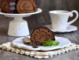 Čokoladni rolat, panj torta, slatkiši, slatko, dezert