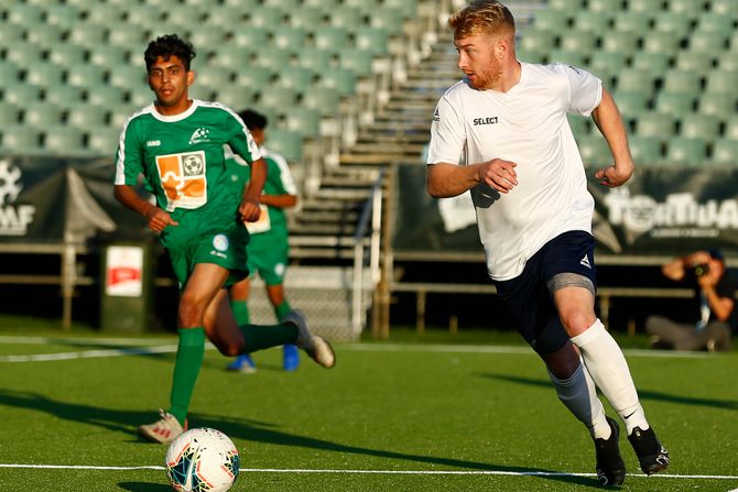 Deni Hodžson Deni Hodžson