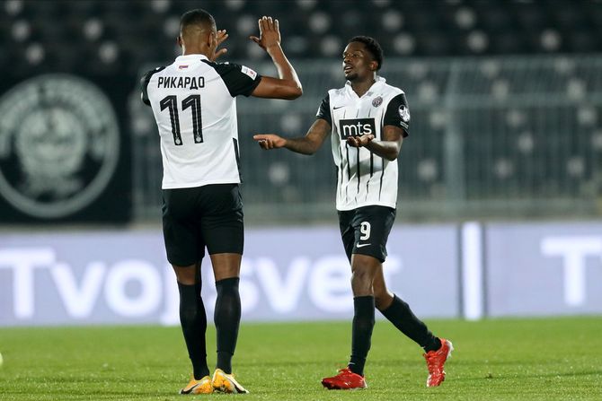 Kvinsi Menig, FK Partizan, Rikardo Gomeš Kvinsi Menig, FK Partizan, Rikardo Gomeš