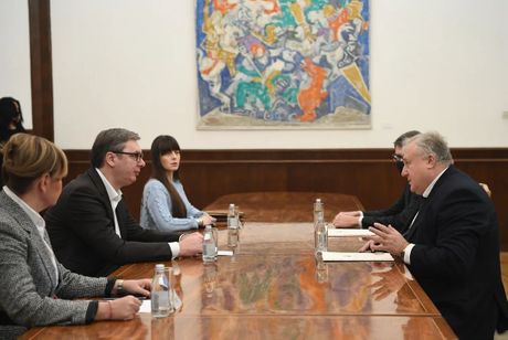 Predsednik Republike Srbije Aleksandar Vučić sastao se sa ambasadorom Republike Belorusije Valerijem Briljovim