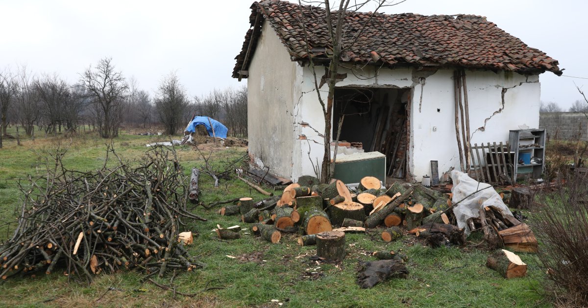 Najtužnija slika u Srbiji! U ovom selu u školskoj klupi sedi samo 1 đak: Svi zaboravili meštane, ali ne i ONI