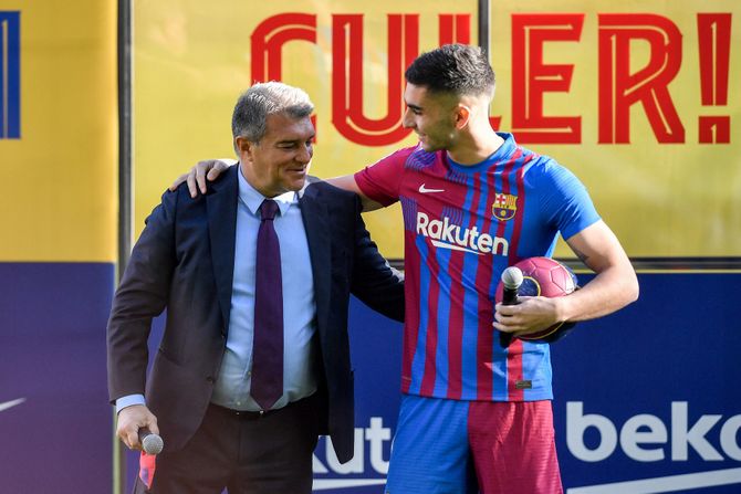 FK Barselona, Đoan Laporta