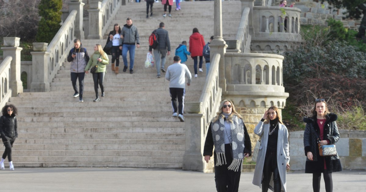 Mart počinje sa oblacima i slabom kišom, ponegde: Najviša dnevna temperatura do 12 stepeni