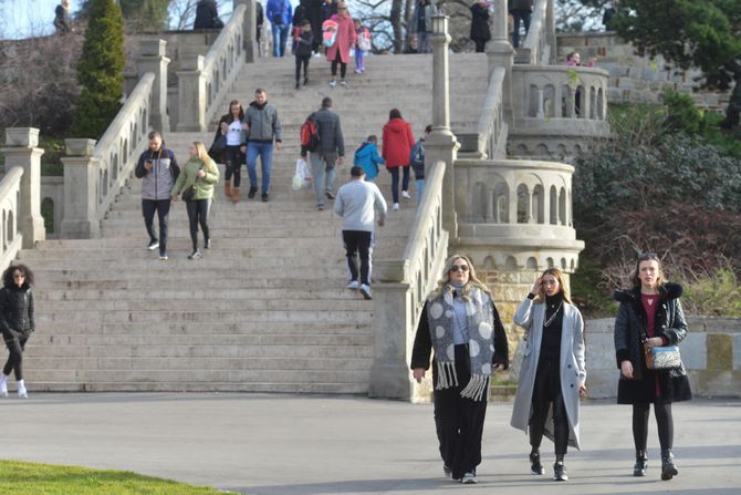 Lepo vreme sunčan dan vremenska prognoza