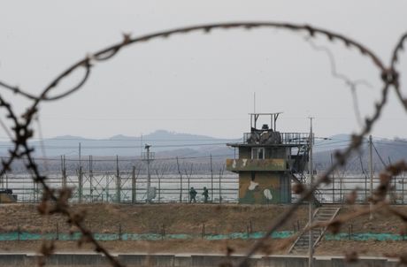 Severna Koreja Južna granica