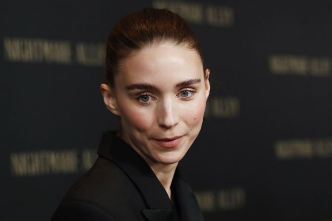 Rooney Mara, Runi Mara