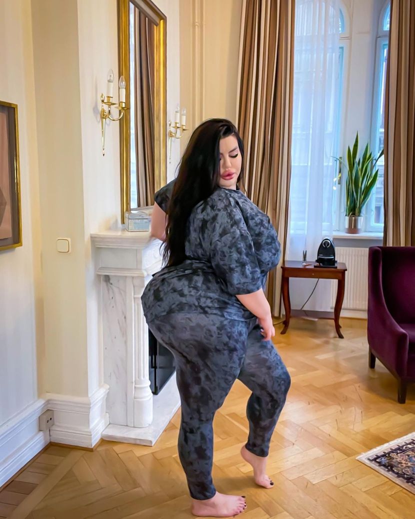 Nataša se ugojila 45kg, jer želi najveću zadnjicu na svetu: "Teško je održavati ovo telo