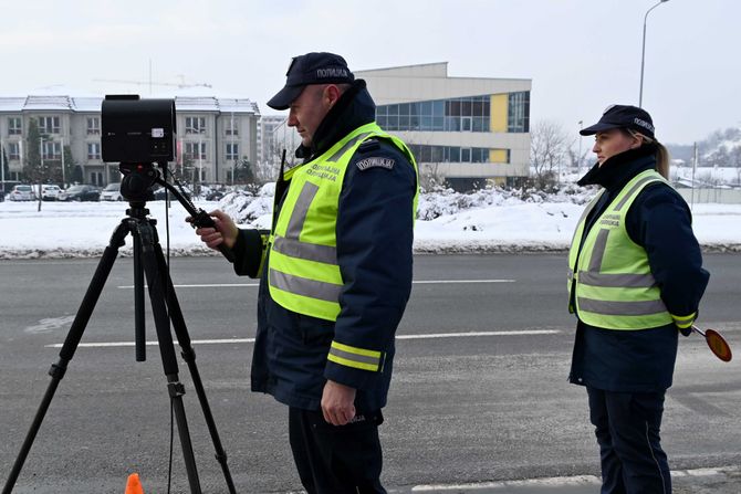 Saobraćajna policija, kontrola saobraćaja