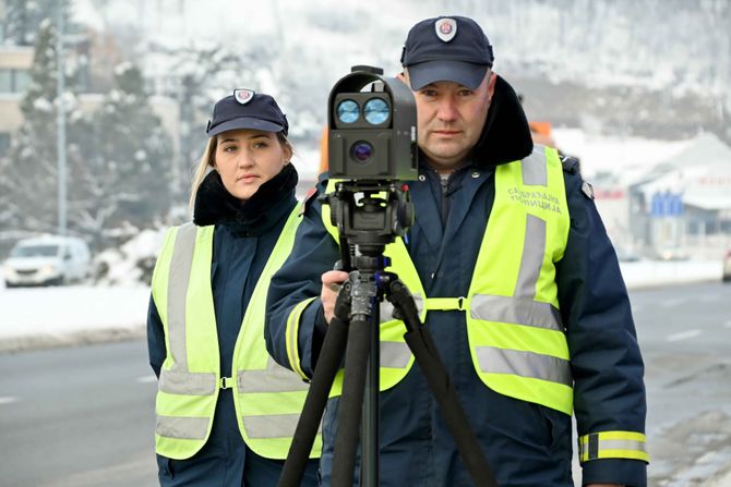 Saobraćajna policija, kontrola saobraćaja