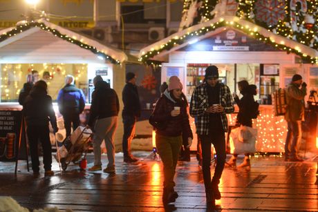 GRAD ATMOSFERA NOVA GODINA