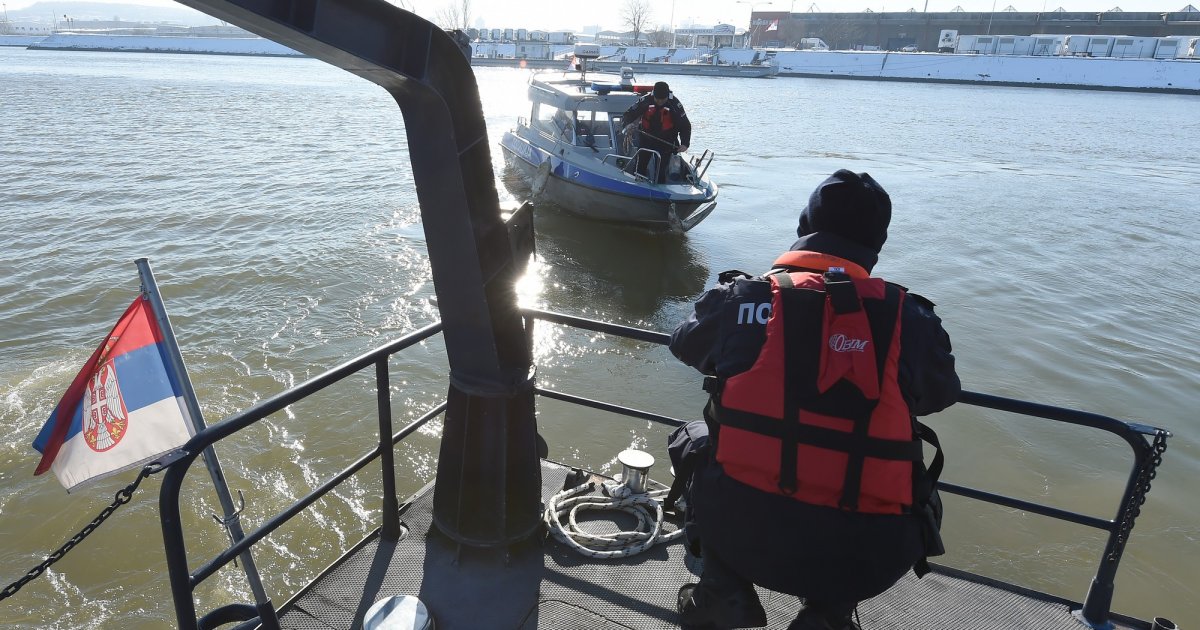 Sektor za vanredne situacije se digao na noge: Čovek ispao iz čamca, pa upao u hladan Dunav kod Petrovaradina