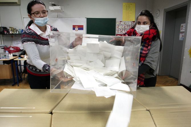 Referendum glasanje prebrojavanje glasova