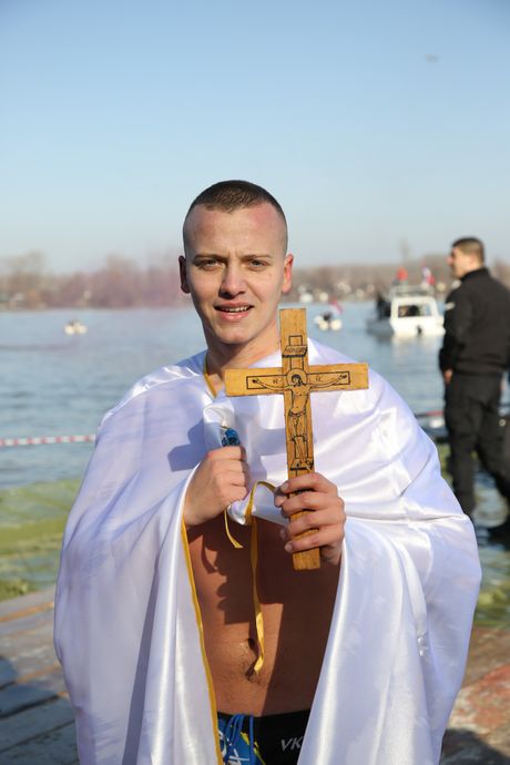 Plivanje za časni krst, Bogojavljenje, Zemunski kej