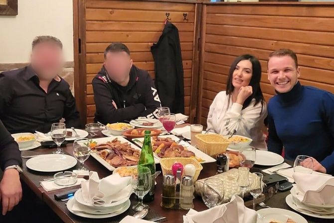 Tanja Savić i Draško Stanivuković na zajedničkoj večeri sa prijateljima i saradnicima