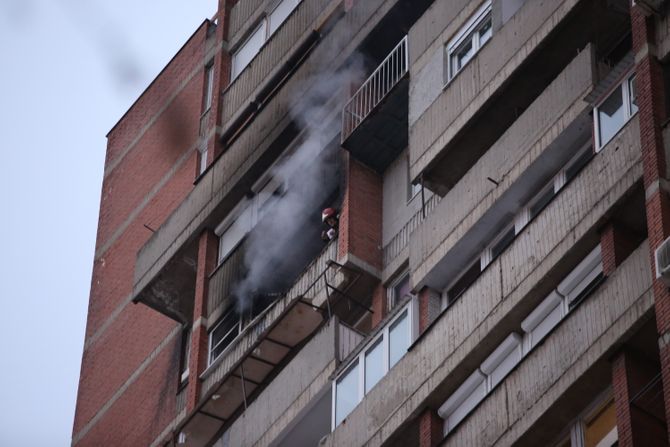 Požar zgrada Pariske komune Novi Beograd Požar zgrada Pariske komune Novi Beograd