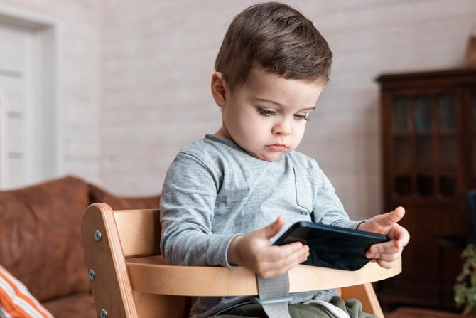 dečak, telefon, beba dečak, telefon, beba
