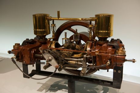 Karl Benz, patent za prvi automobil na benzin, gasoline-powered car